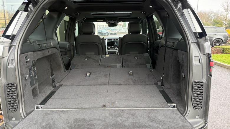 Land Rover Discovery 3.0 D350 Dynamic HSE 5dr Auto Diesel Station Wagon